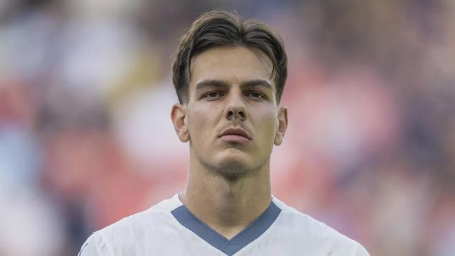 大学直通美巡 克兰顿科文可在农夫保险赛一步做到